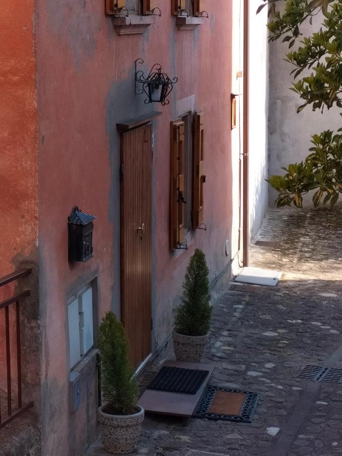 Ferienwohnung La Chicca Piccola Casina In Affitto Nel Borgo Antico Di Gaggio Montano Bo Exterior foto